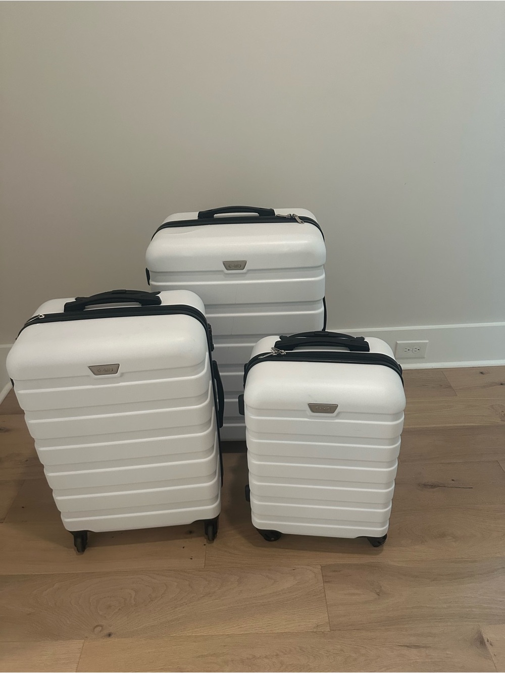 White Hardshell Spinner Luggage Set - 3pc
